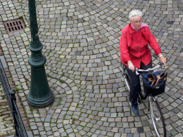 Niciodată nu este prea târziu să înveți să mergi pe bicicletă